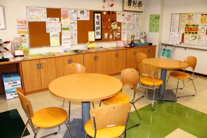 情報ラウンジ